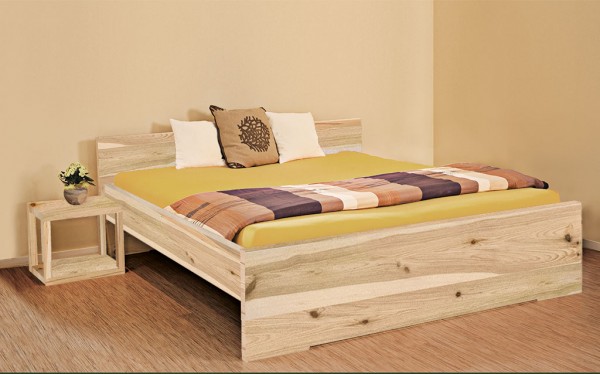 Massivholzbett Schwarzkiefer - SONNENGRUSS